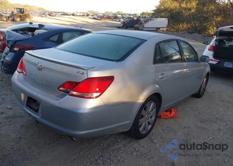 2005 Toyota Avalon Xls z USA, uszkodzony, nr VIN 4T1BK36B65U007298